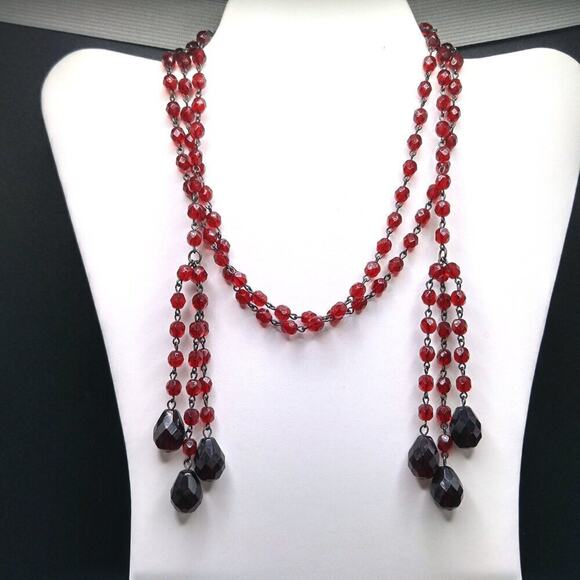 Vintage Red Crystal Necklace, Lydell NYC, Lariat Tassels Black End Pieces, 48 In - Picture 6 of 9